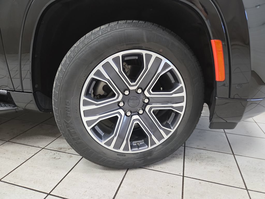 Used 2023 Jeep Wagoneer Series II AWD/4WD image 8
