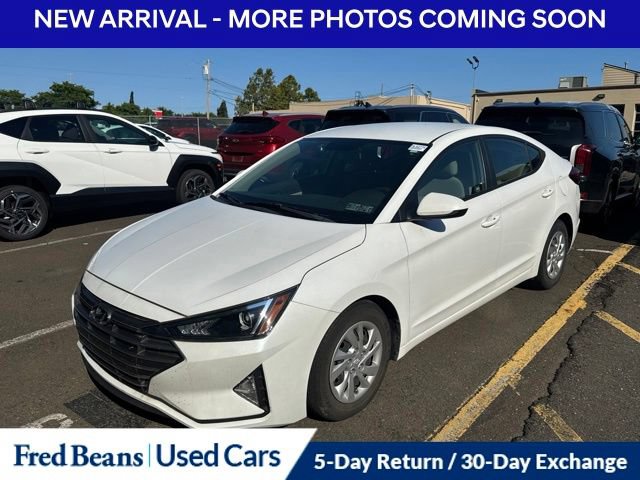 Used 2019 Hyundai Elantra SE FWD image 2