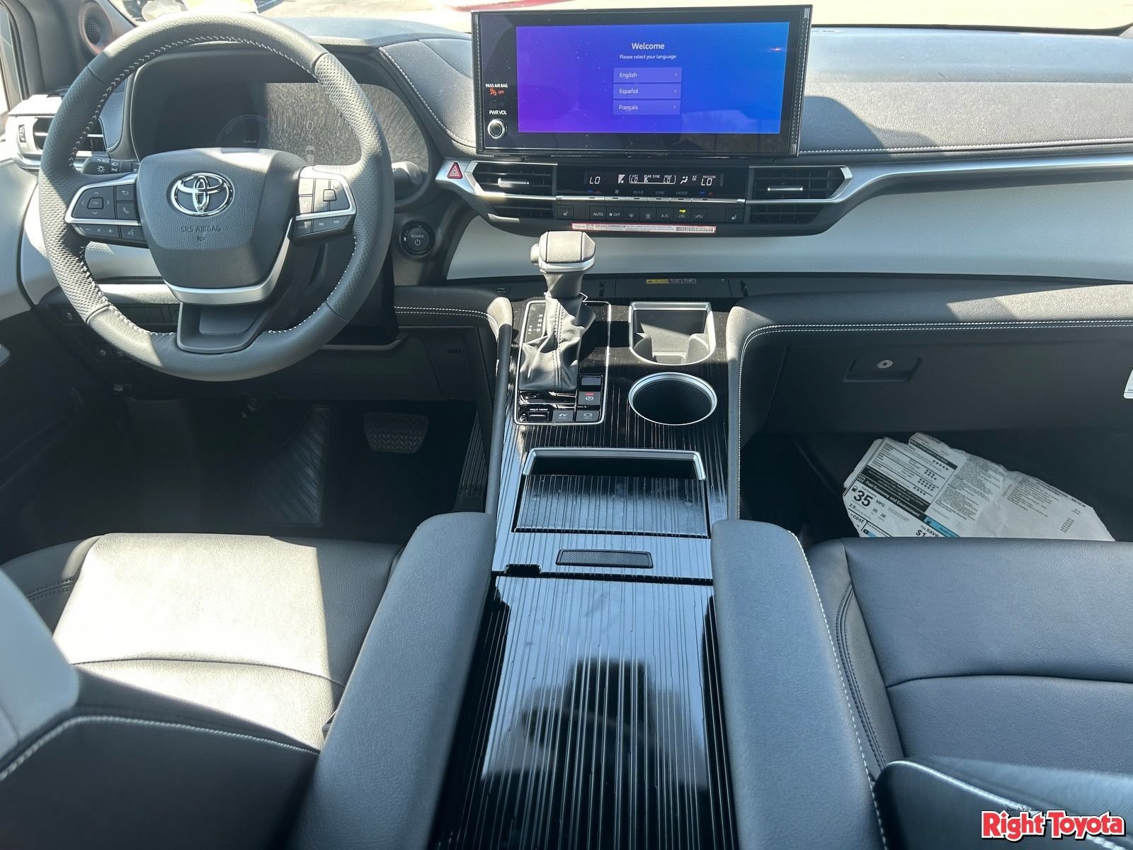 New 2026 Toyota Sienna XSE AWD/4WD image 12