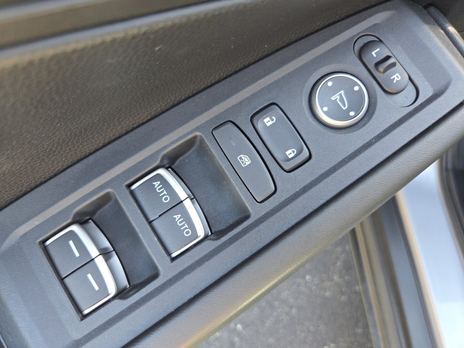 Certified 2023 Honda Accord LX image 25