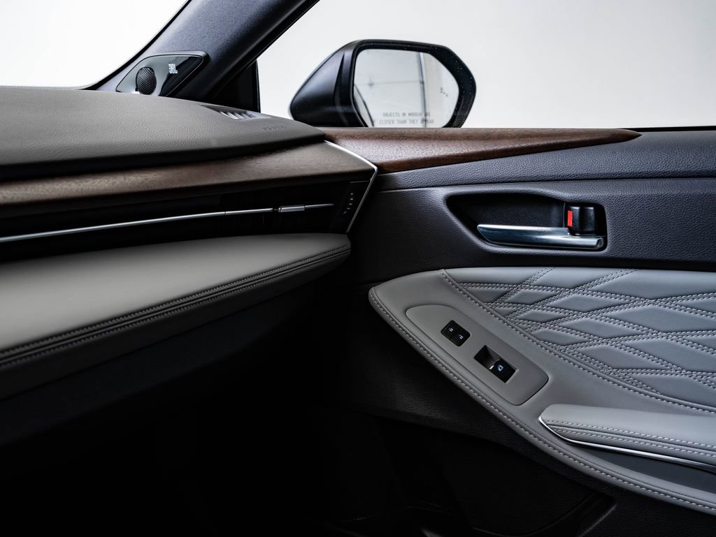 Used 2021 Toyota Avalon Limited w/ Advanced Safety Package FWD image 39