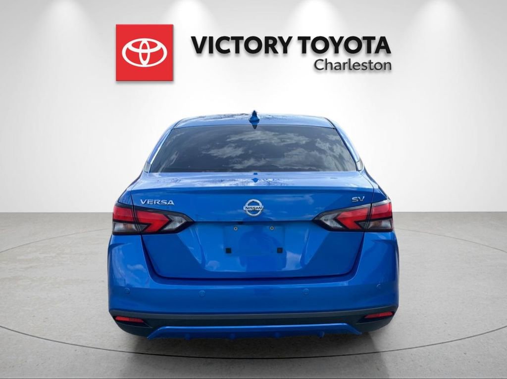 Used 2020 Nissan Versa SV image 4