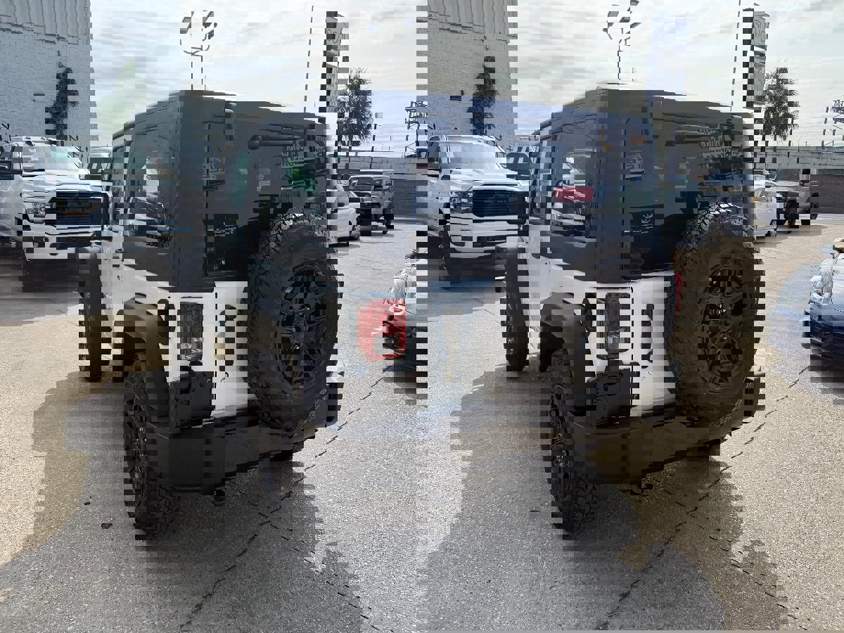 Used 2018 Jeep Wrangler Sport image 4