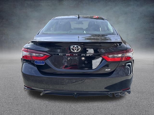 Used 2023 Toyota Camry SE image 6