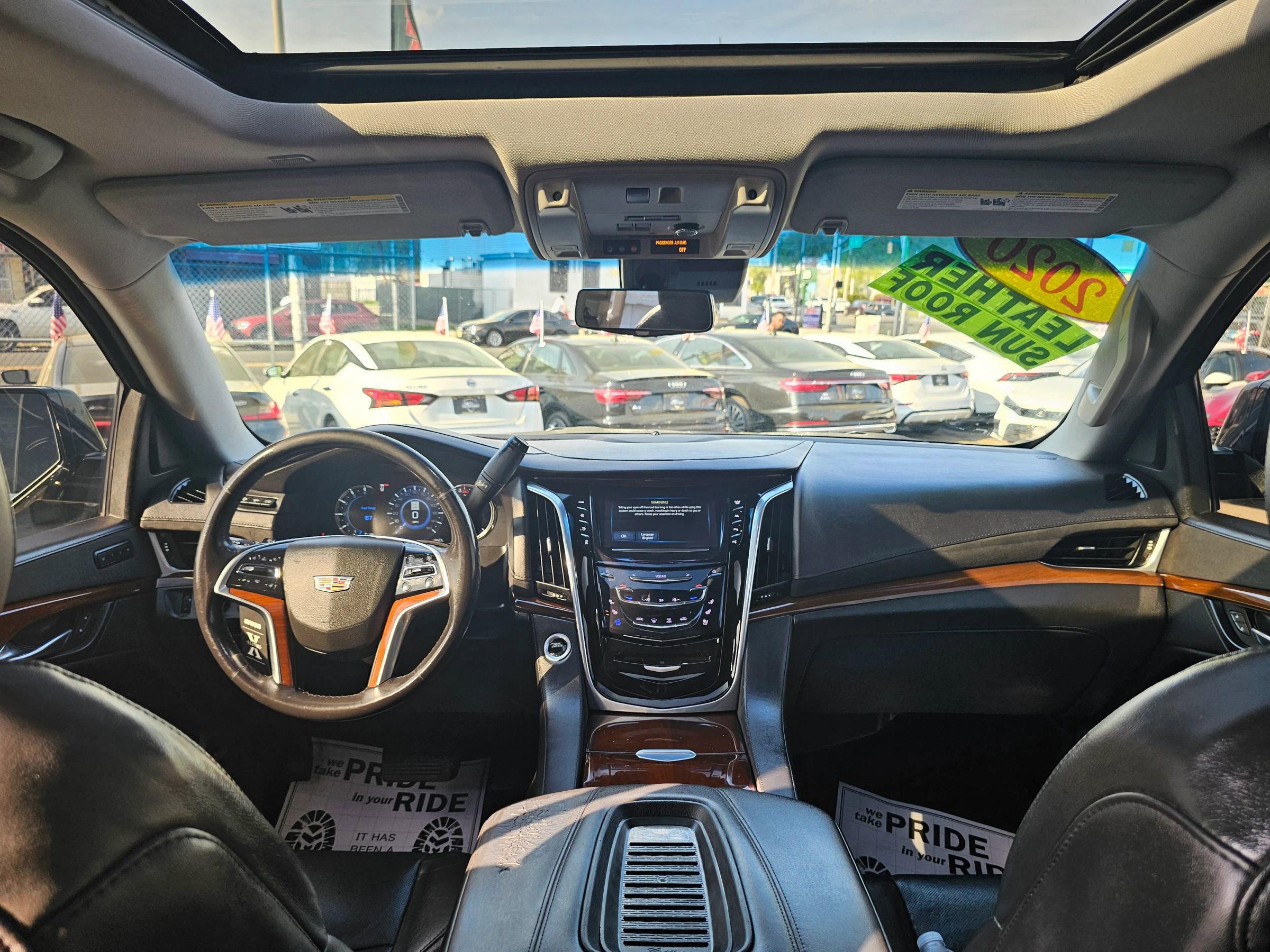 Used 2020 Cadillac Escalade Luxury RWD image 17
