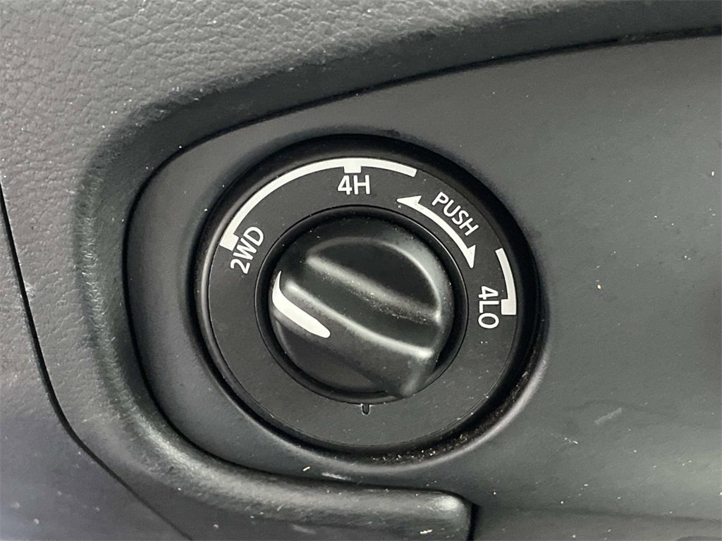 Certified 2022 Nissan Frontier S image 32