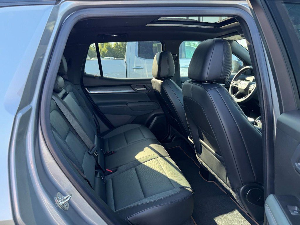Used 2026 GMC Terrain AT4 w/ Technology Package II AWD/4WD image 13