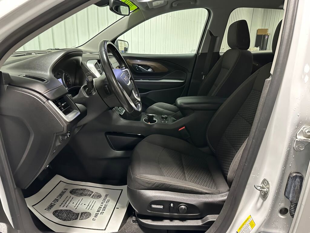 Used 2019 GMC Terrain SLE w/ Driver Convenience Package FWD image 9