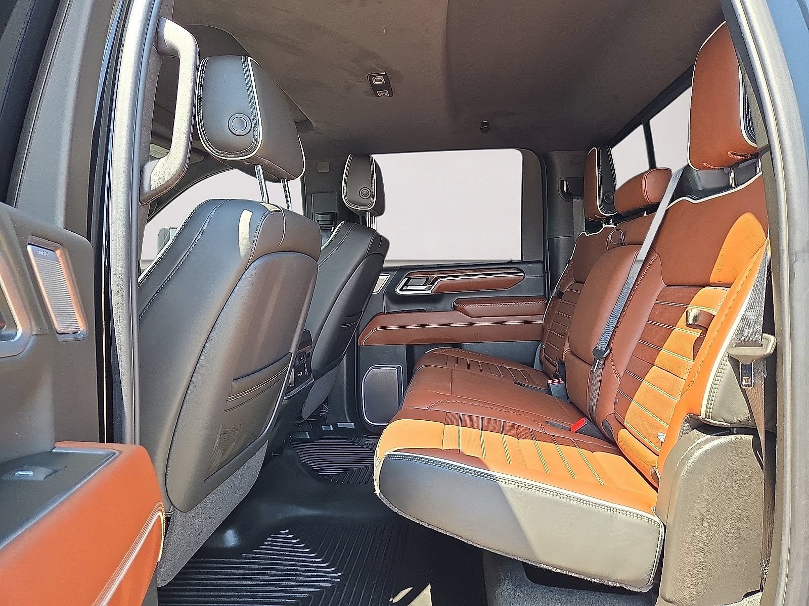 Used 2026 GMC Sierra 2500 Denali Ultimate w/ Max Trailering Package AWD/4WD image 16