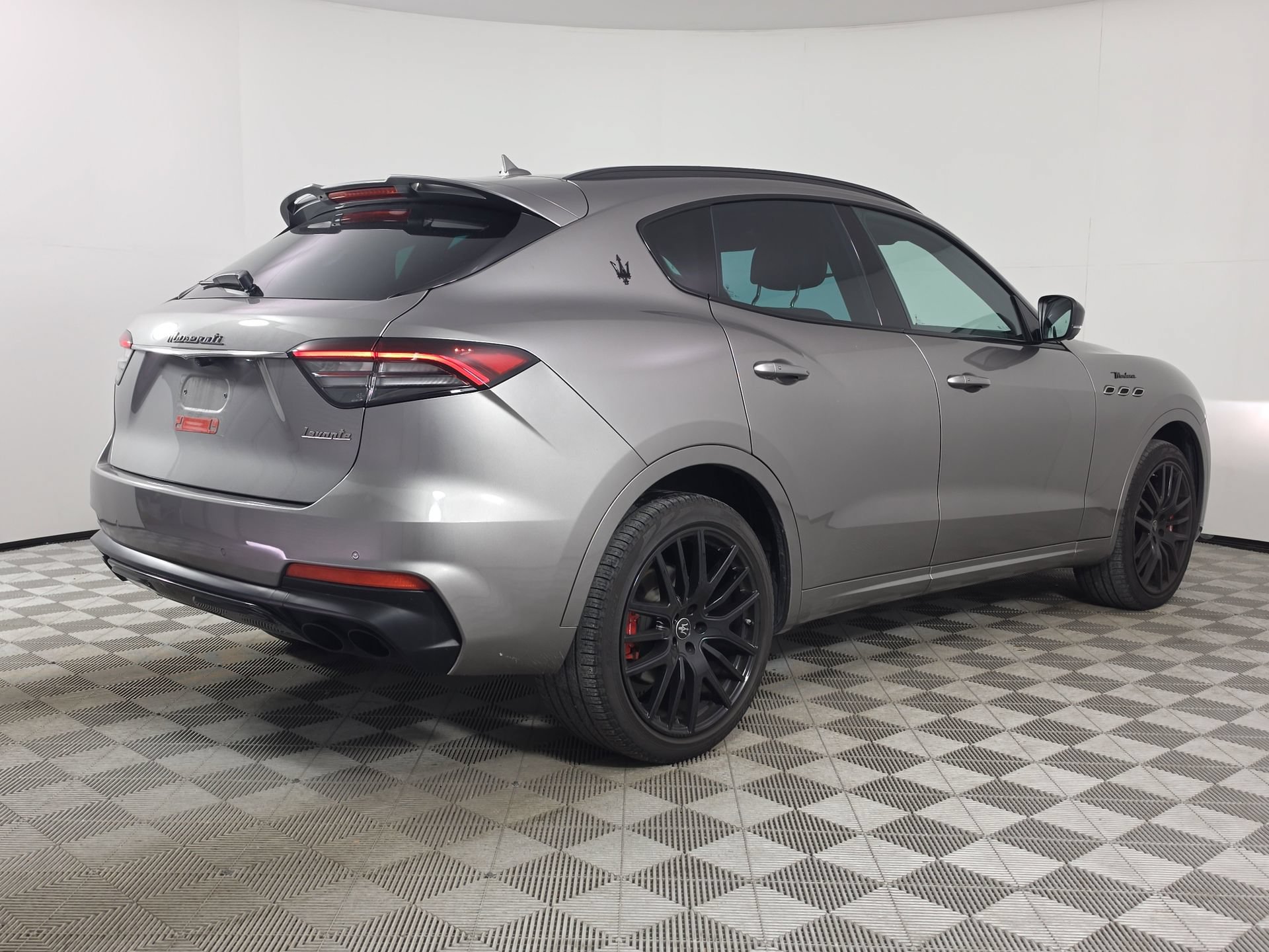 Used 2022 Maserati Levante Modena AWD/4WD image 7