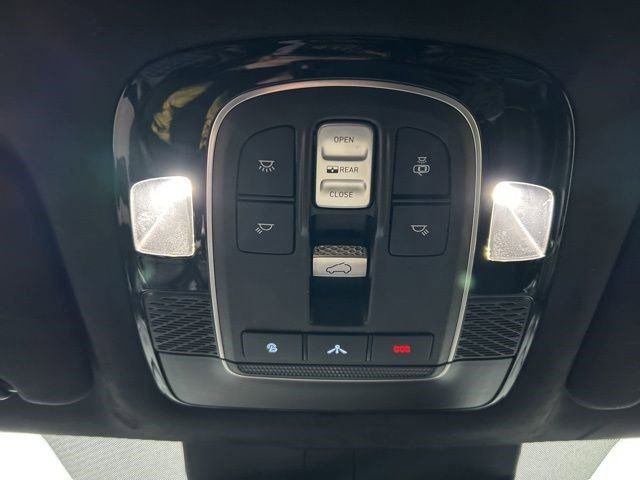 Used 2022 Hyundai Palisade Calligraphy w/ Cargo Package image 21