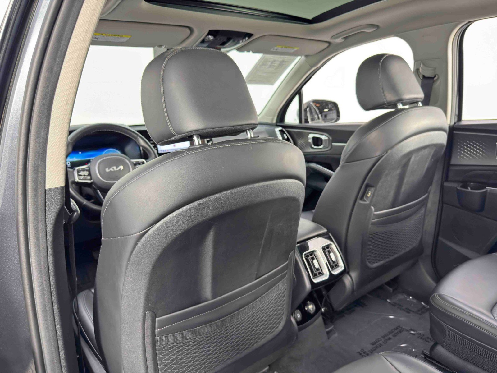 Used 2023 Kia Sorento SX AWD/4WD image 33
