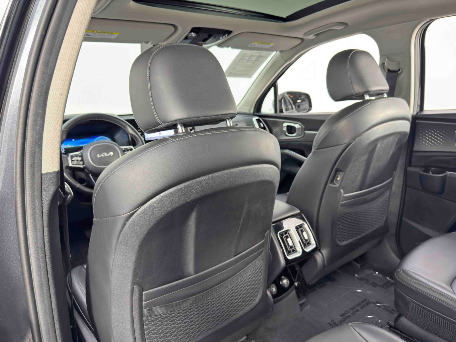 Used 2023 Kia Sorento SX image 33