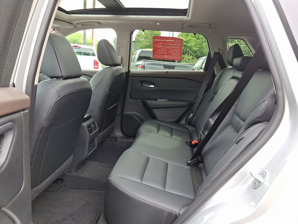 Certified 2023 Nissan Rogue SL w/ SL Premium Package image 11