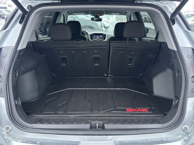 Used 2023 GMC Terrain SLE w/ Driver Convenience Package image 10