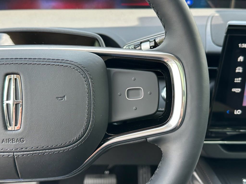 New 2026 Lincoln Nautilus Reserve AWD/4WD image 10