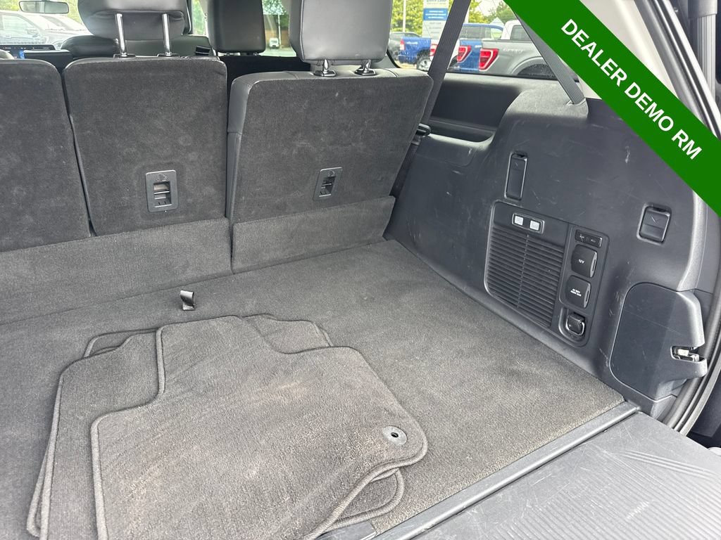 Used 2025 Ford Expedition Max Active AWD/4WD image 14