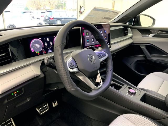 New 2026 Volkswagen Tiguan SE R-Line image 7