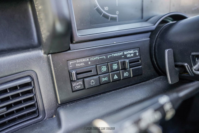 Used 1993 Cadillac Allante FWD image 42
