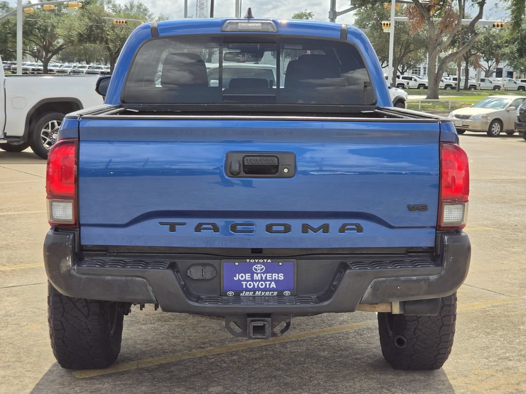 Used 2018 Toyota Tacoma TRD Off-Road AWD/4WD image 8