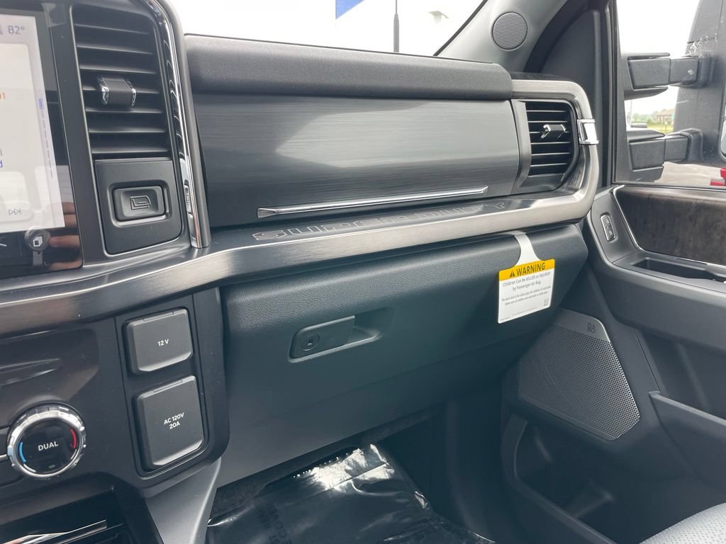 New 2026 Ford F250 Lariat w/ Black Appearance Package AWD/4WD image 60