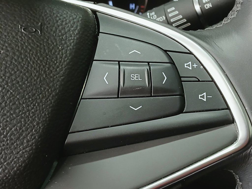 Used 2017 Cadillac XT5 Luxury w/ Driver Awareness Package FWD image 28