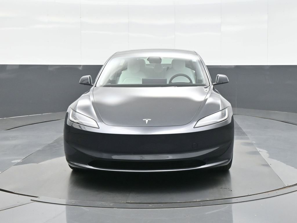 Used 2025 Tesla Model 3 Long Range RWD image 2