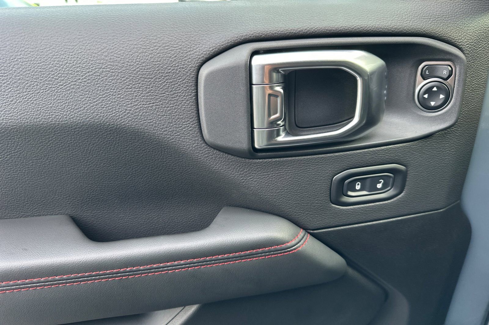 New 2026 Jeep Wrangler Unlimited Rubicon image 11