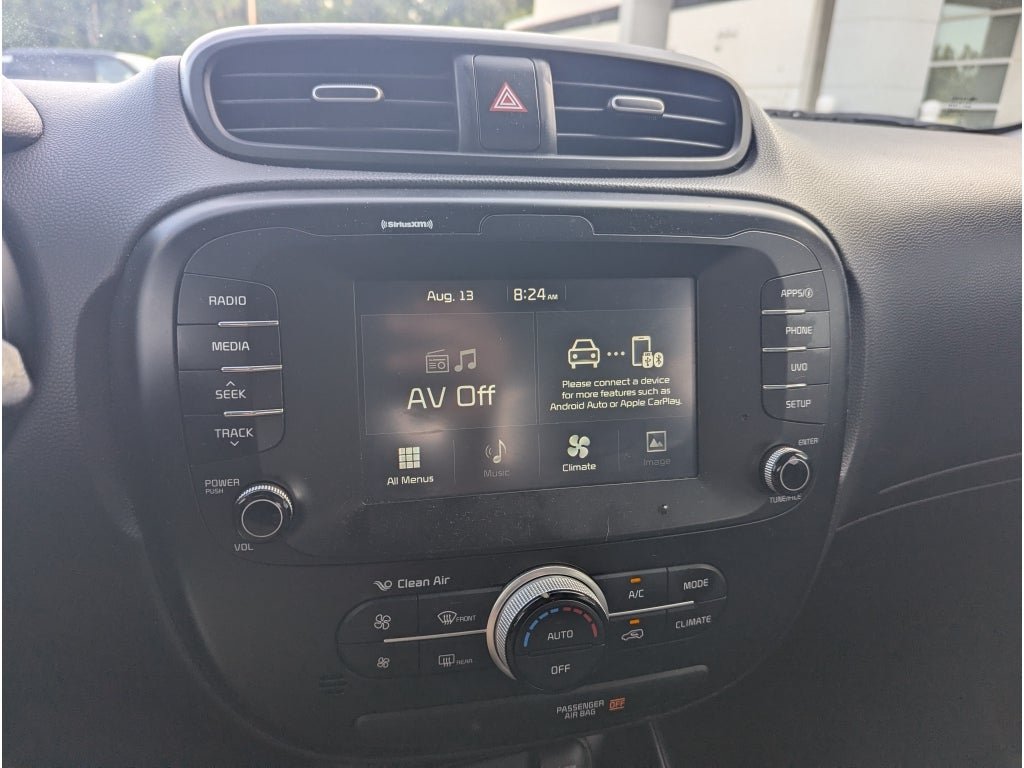 Used 2018 Kia Soul + FWD image 16