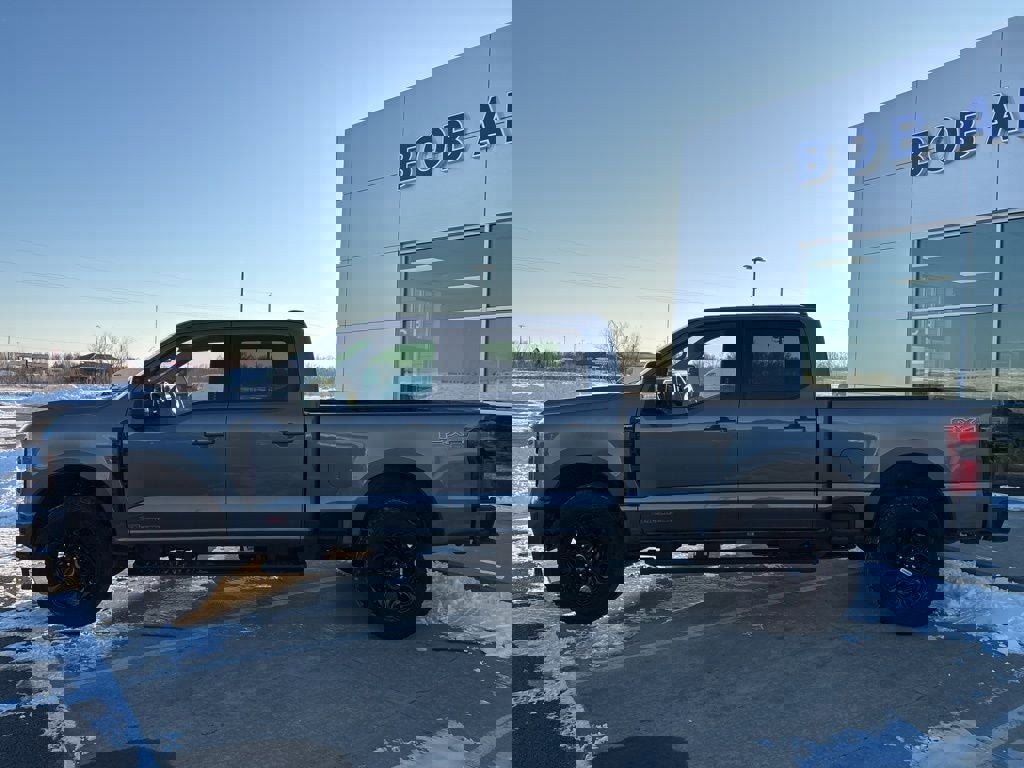 Used 2024 Ford F250 Lariat w/ Black Appearance Package image 2