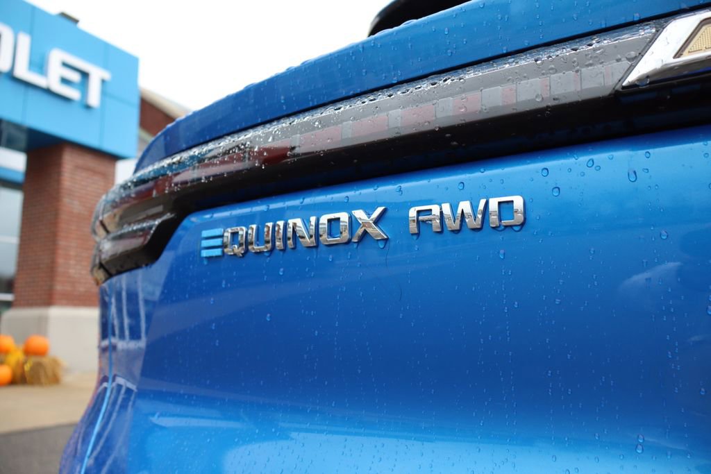 New 2026 Chevrolet Equinox EV LT AWD/4WD image 33