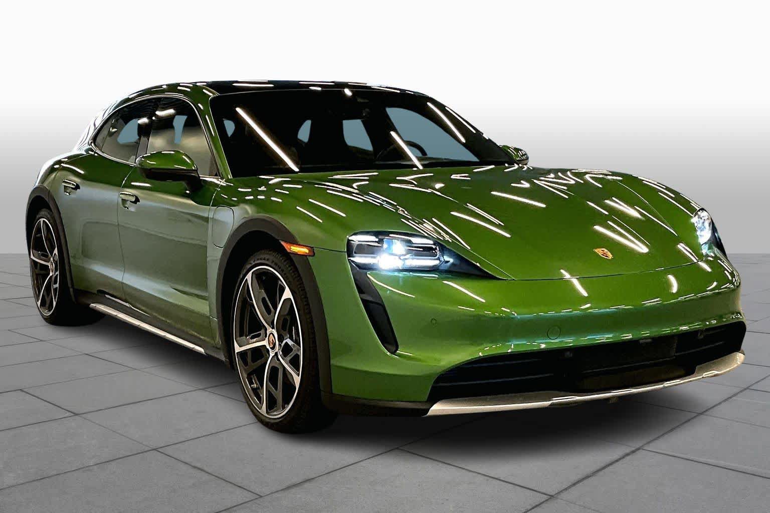 Used 2022 Porsche Taycan 4 Cross Turismo image 3