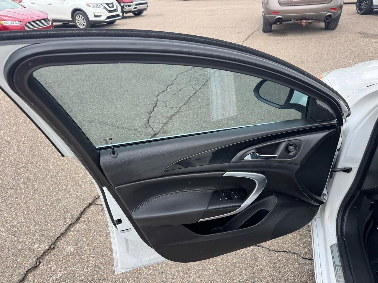 Used 2011 Buick Regal CXL image 14