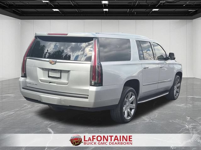 Used 2017 Cadillac Escalade ESV Luxury AWD/4WD image 5