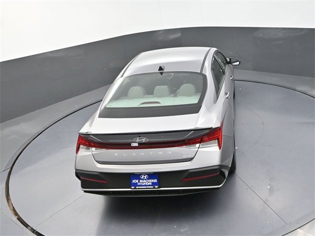 New 2025 Hyundai Elantra SEL image 27