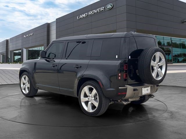 Certified 2025 Land Rover Defender 110 X-Dynamic SE image 3