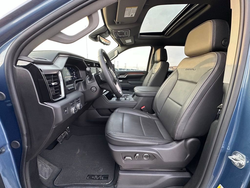 Used 2025 GMC Sierra 1500 Denali w/ Denali Reserve Package image 2