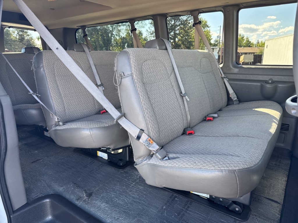 Used 2025 Chevrolet Express 3500 LT w/ LT Preferred Equipment Group RWD image 19