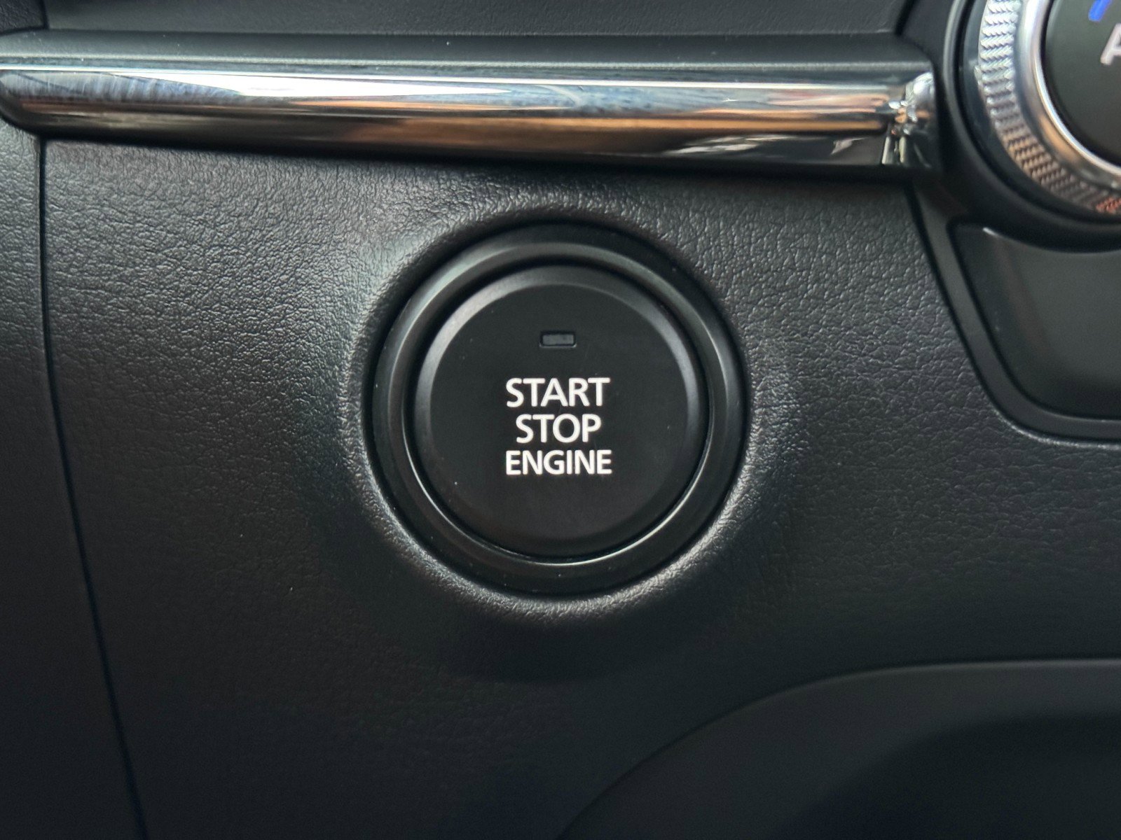 Used 2025 MAZDA MAZDA3 s image 21