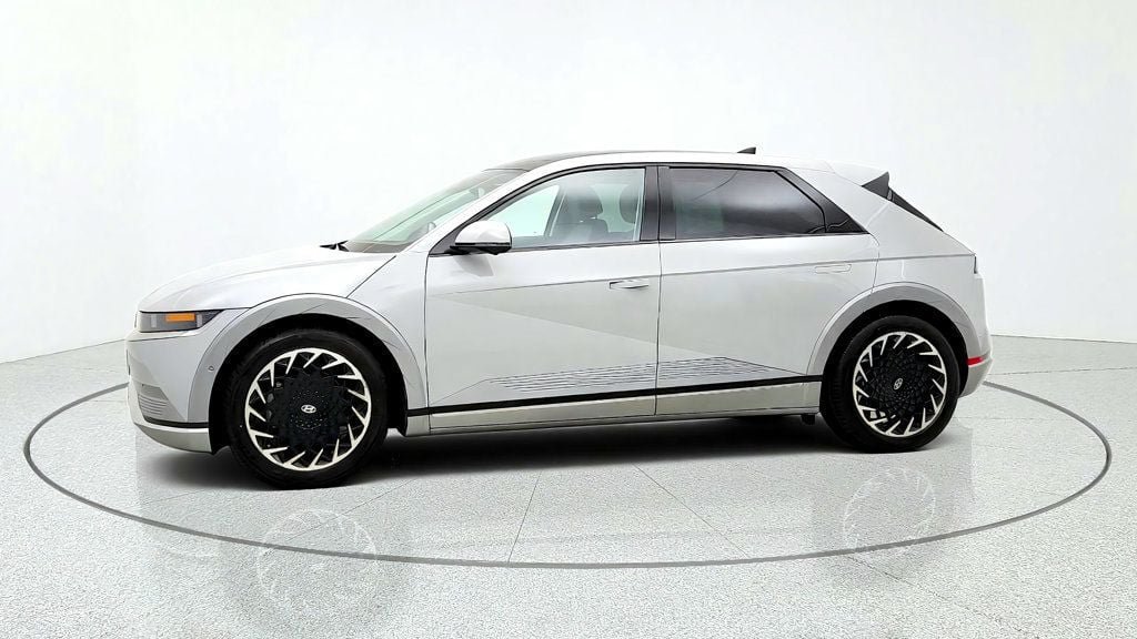 Used 2022 Hyundai Ioniq 5 Limited w/ Cargo Package AWD/4WD image 8
