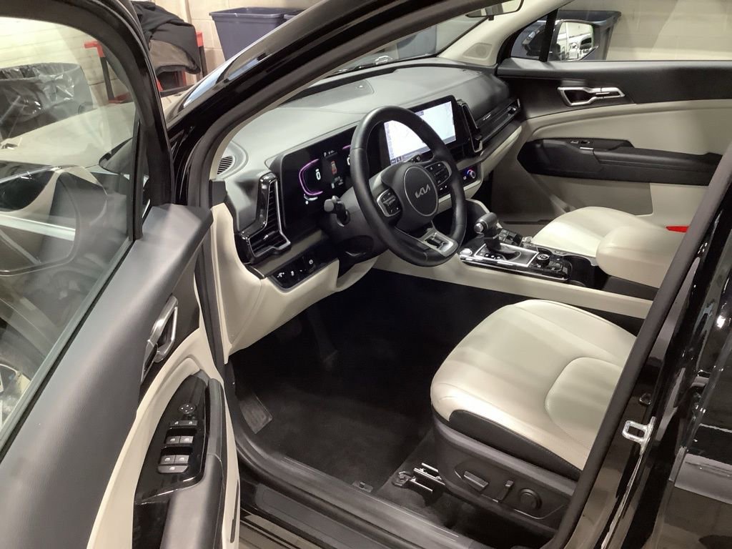 Certified 2023 Kia Sportage EX image 12