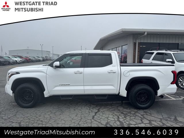 Used 2022 Toyota Tundra SR5 w/ Advanced Technology Package image 7