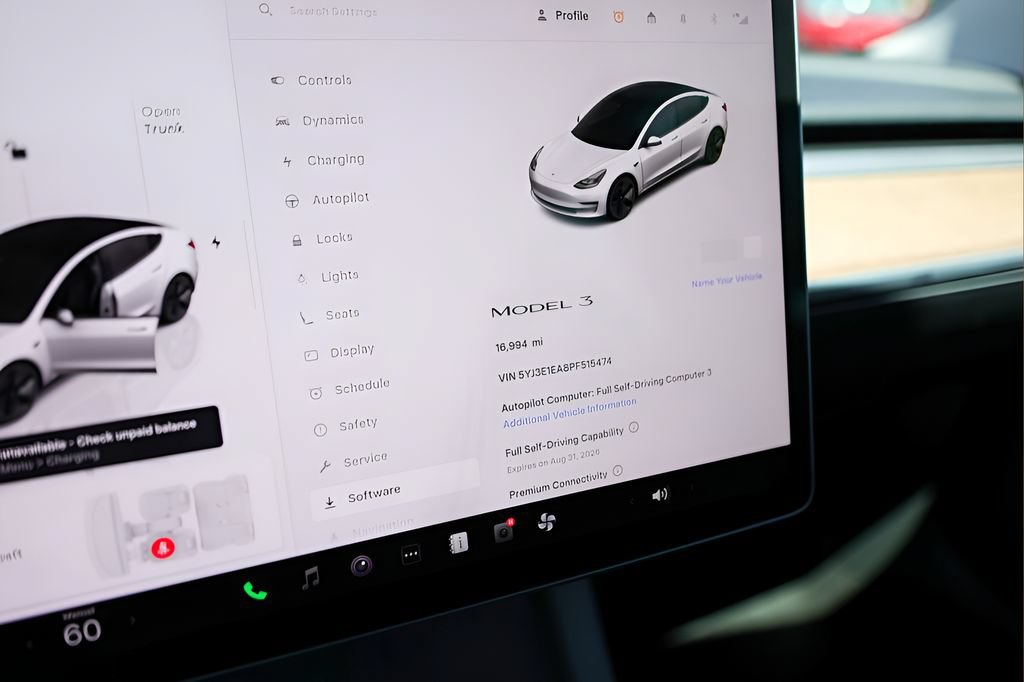 Used 2023 Tesla Model 3 Standard Range RWD image 17