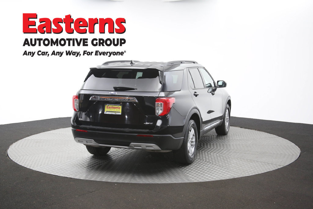 Used 2022 Ford Explorer XLT w/ Equipment Group 202A AWD/4WD image 35