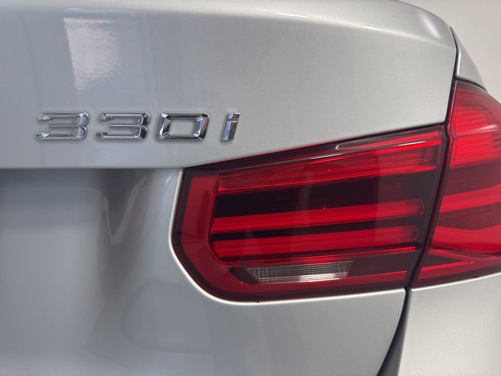 Used 2017 BMW 330i xDrive Sedan image 8