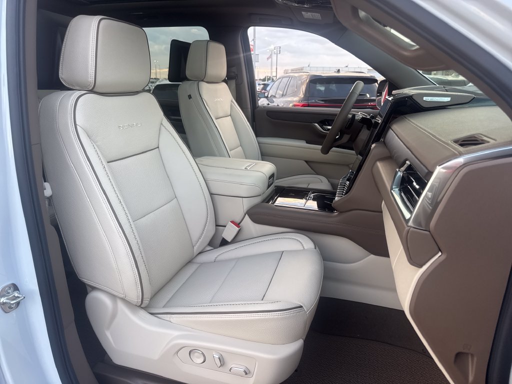 New 2027 GMC Yukon XL Denali w/ Denali Reserve Package AWD/4WD image 11