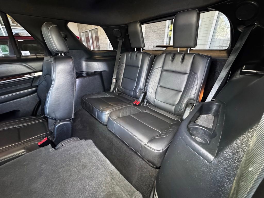 Used 2019 Ford Explorer Platinum image 50