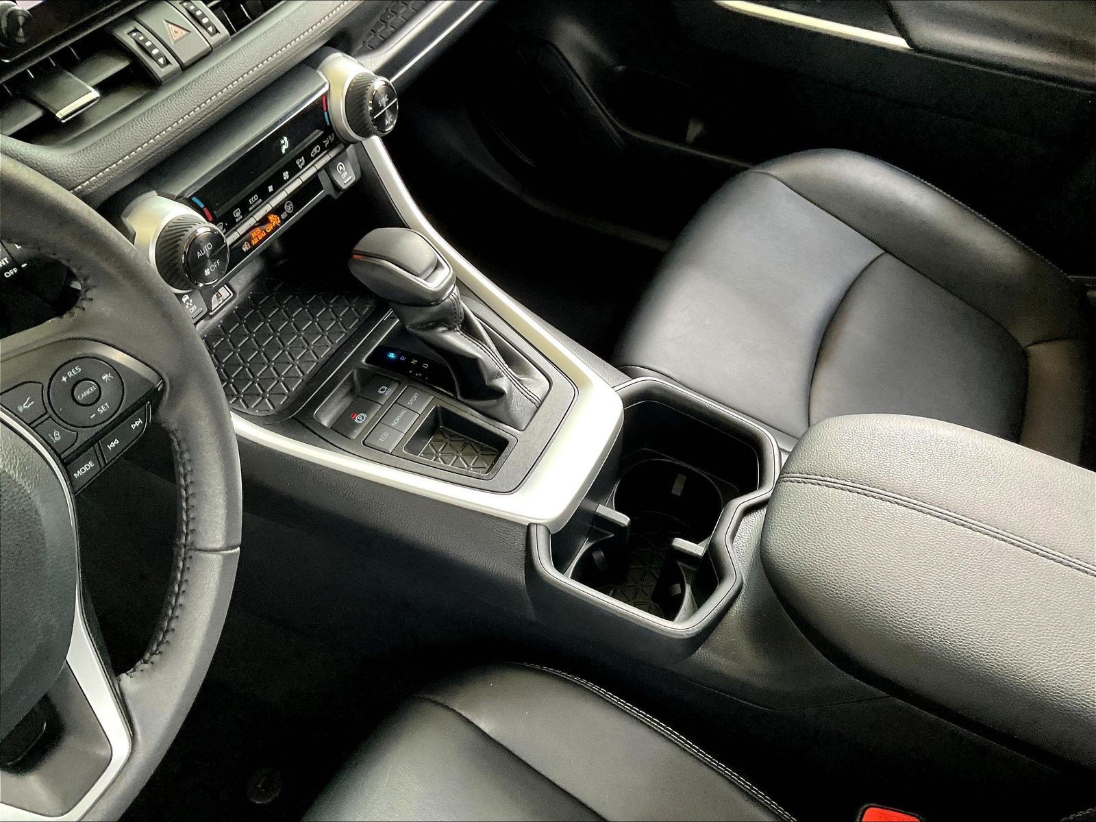 Used 2024 Toyota RAV4 XLE Premium FWD image 18