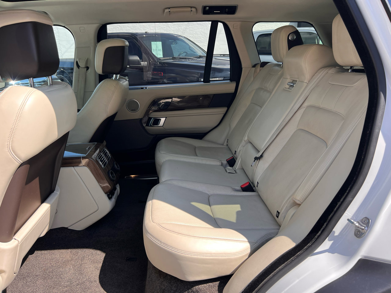 Used 2018 Land Rover Range Rover Long Wheelbase Supercharged image 16