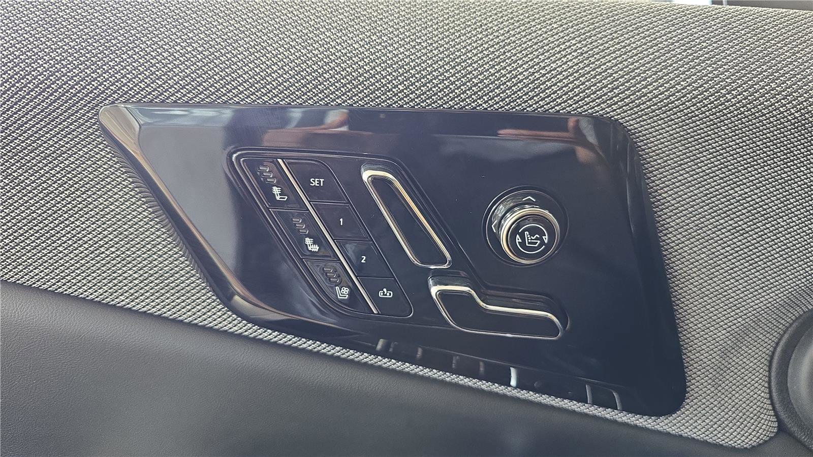 Used 2025 Cadillac Optiq Sport 2 w/ LPO, Floor Liner Package image 24